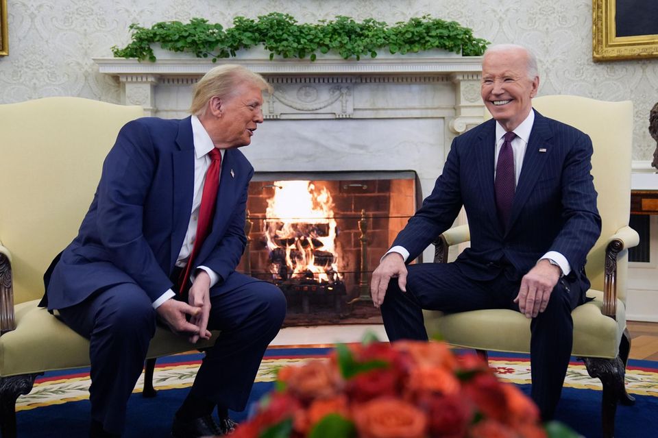 Trump und Biden im November im Oval Office
