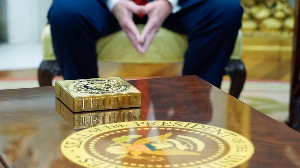 Briefbeschwerer à la Trump
