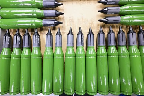 Produktion von Artilleriemunition bei Rheinmetall
