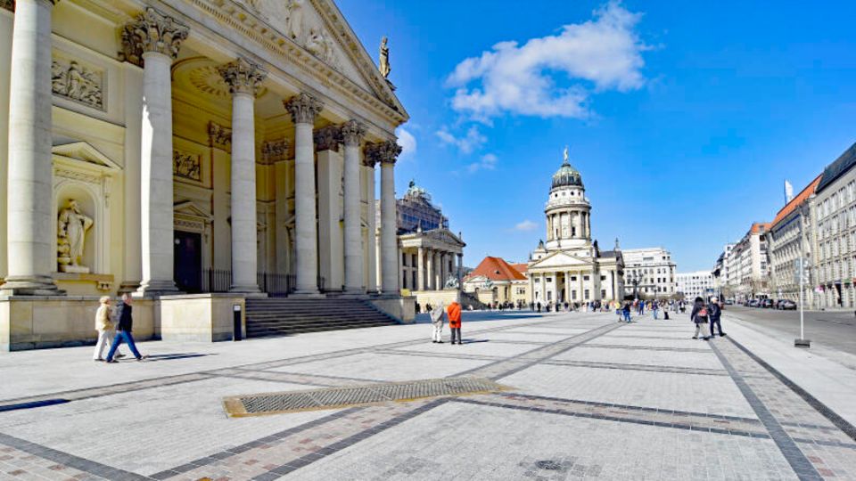  So sieht der Gendarmenmarkt in Berlin-Mitte jetzt aus 