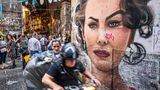 Ein Wandbild von Sophia Loren in Neapel