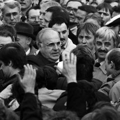 Wahlkampfhilfe in der DDR: Helmut Kohl in Leipzig