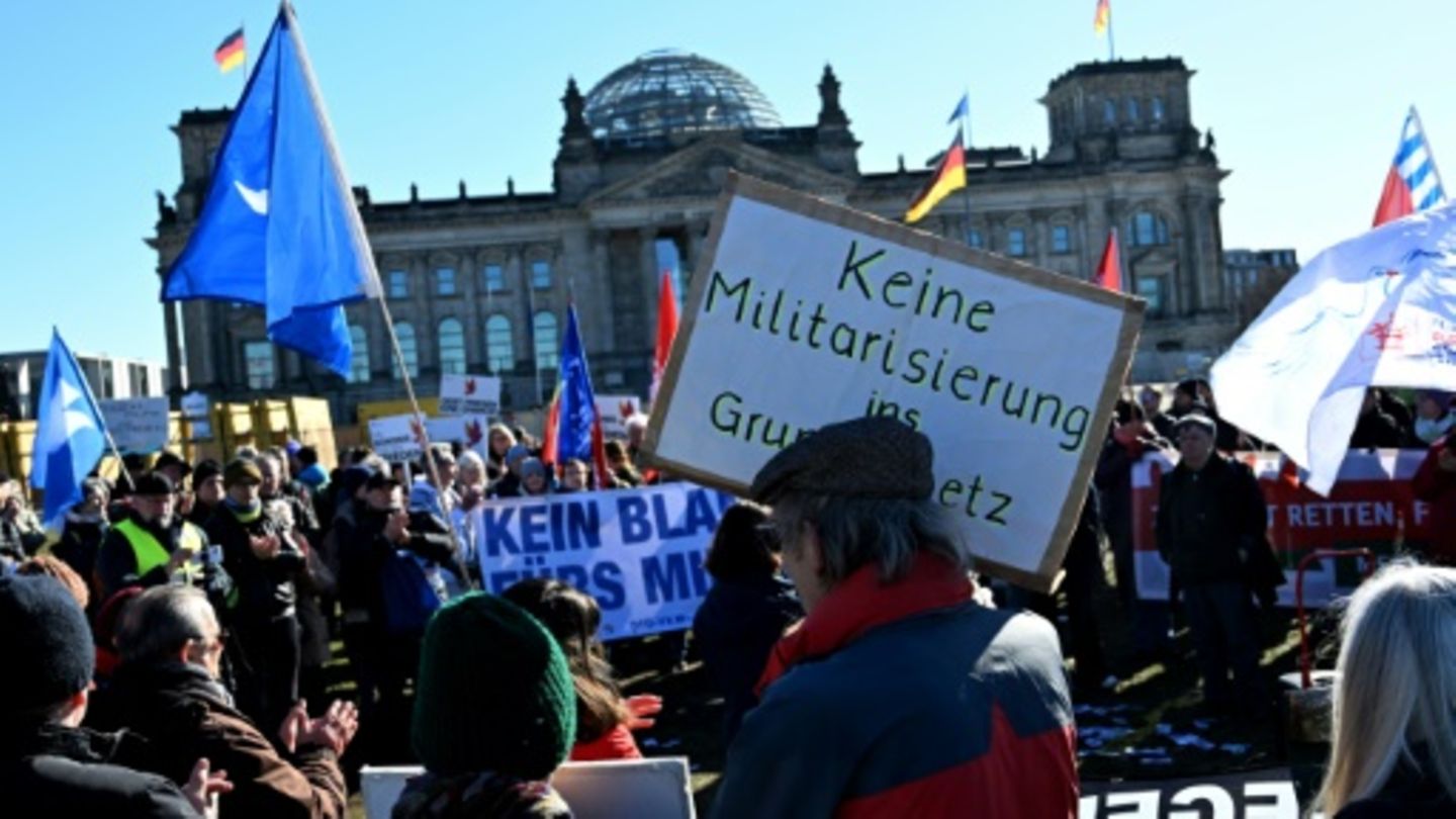 Protest vor dem Bundestag Protest vor dem Bundestag