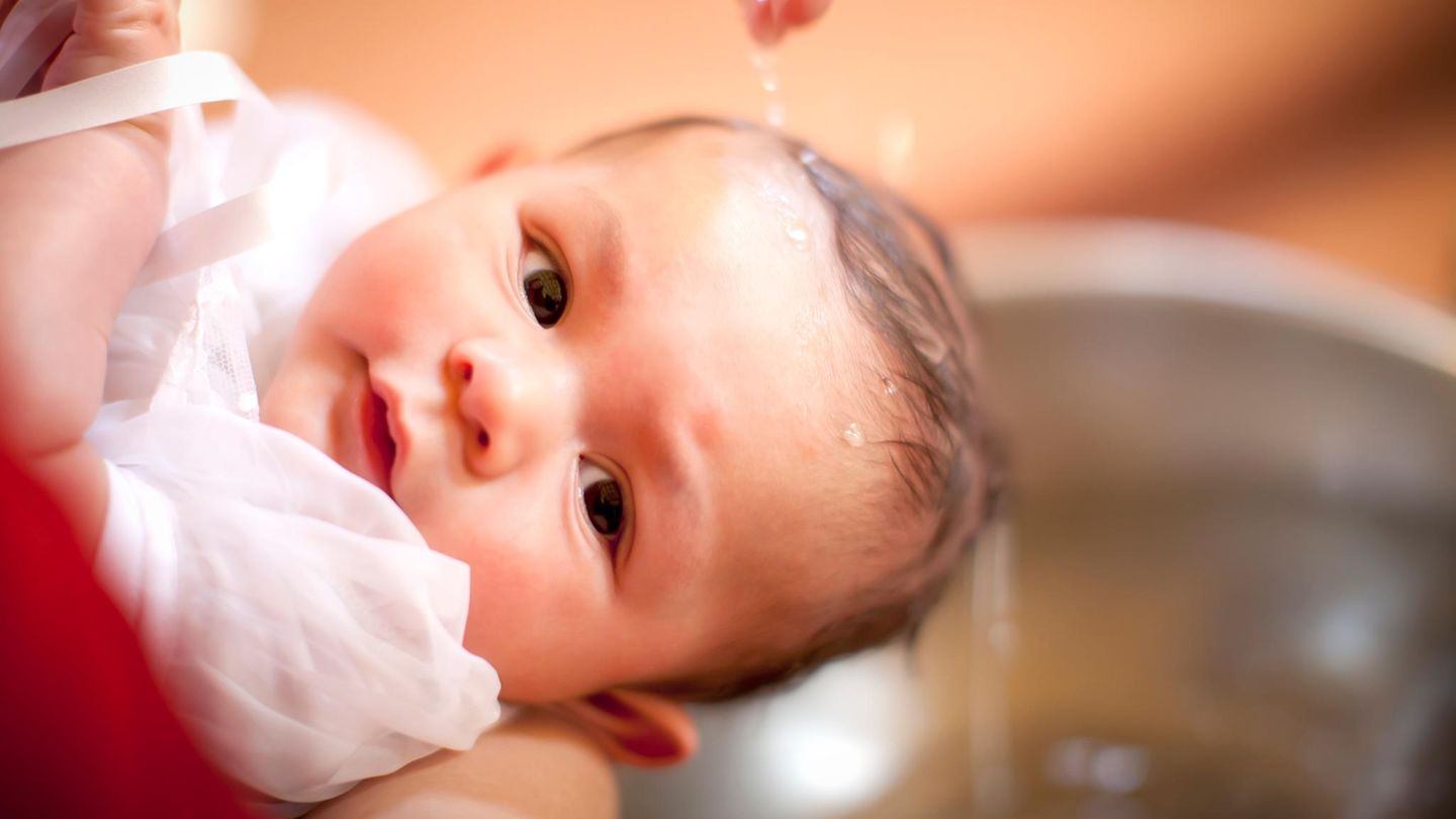 Säuglich bei der Taufe: Manche Kindernamen haben seltsame Bedeutungen