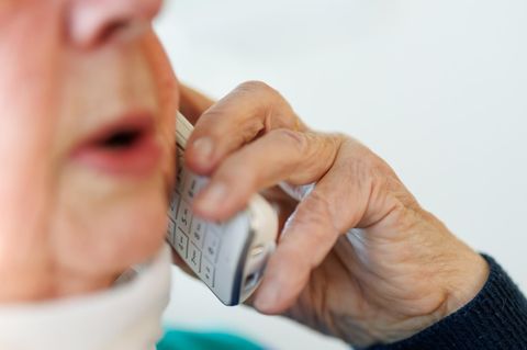 Enkeltrick 2.0: Wie Betrüger mit Fake-Stimmen Geld ergaunern (Video)