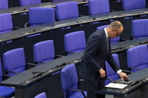 Friedrich Merz Bundestag Sondersitzung Abstimmung