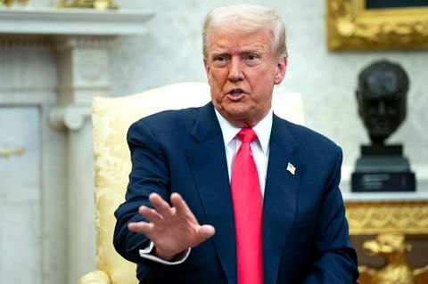 Mehr als zwei Stunden telefonierte Donald Trump am Dienstag mit Wladimir Putin. Den von ihm erhofften Waffenstillstand konnte der US-Präsident nicht erreichen.