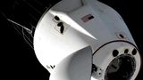 Dieses Bild aus einem Nasa-Video zeigt die SpaceX-Kapsel mit den Astronauten Suni Williams, Butch Wilmore und Nick Hague sowie dem russischen Kosmonauten Alexander Gorbunow, wie sie sich behutsam von der Internationalen Raumstation (ISS) löst