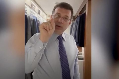 Wenige Tage vor seiner geplanten Ernennung zum Präsidentschaftskandidaten ist Ekrem Imamoglu festgenommen worden. Kurz vor der Festnahme nahm er noch diese Videobotschat auf.