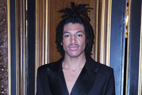 Henry Samuel backstage bei der Lena Erziak Haute Couture Show