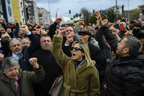 Hunderte protestieren in Istanbul trotz Demonstrationsverbot