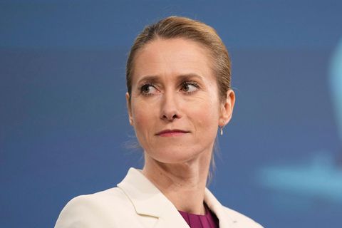 Kaja Kallas, spricht bei einer Pressekonferenz über die Zukunft der europäischen Verteidigung und zum "ReArm Europe"