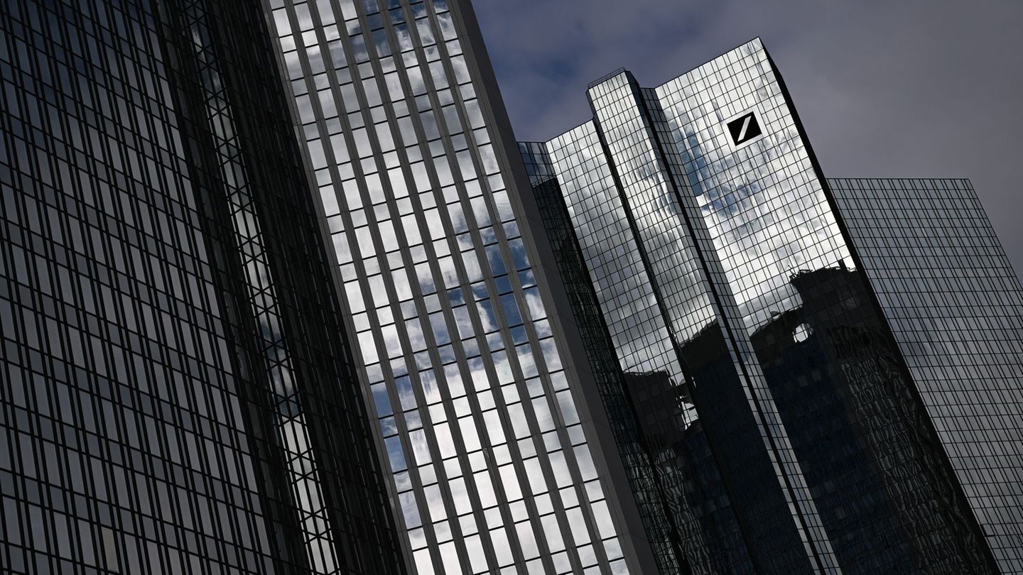 Finanzbranche: Deutsche Bank streicht rund 2.000 Jobs