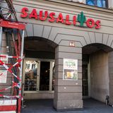 Die Restaurantkette Sausalitos hat im März 2025 Insolvenz angemeldet. Die Pleite traf bundesweit 40 Standorte mit rund 1000 Beschäftigten, die das Unternehmen selbst betreibt. Einzelne weitere Läden werden von Franchisenehmern geführt. Im Laufe des Jahres wurden Dutzende Filialen dichtgemacht. Als Grund für die Pleite nannte Sausalitos den anhaltenden Rückgang der Gästezahlen seit der Corona-Pandemie. Sausalitos wurde 1994 in Ingolstadt gegründet und ist bekannt für mexikanisches Essen und Cocktails