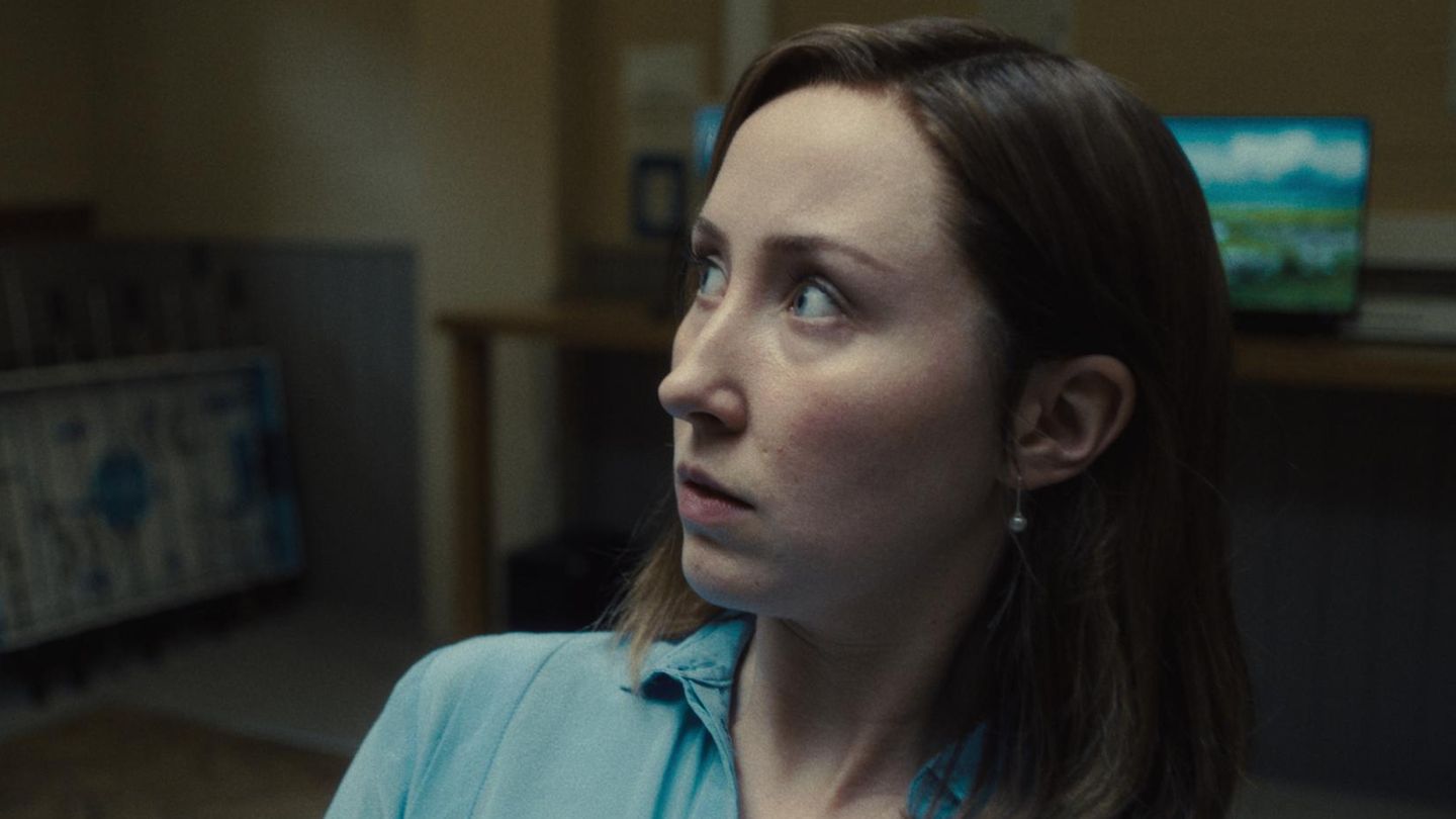Erin Doherty spielt die Psychologin Briony Ariston in "Adolescence" auf Netflix