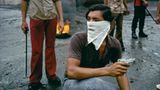 Mit kleinen Schusswaffen oder auch nur Macheten bewaffnet schlossen sich viele den Revolutionären an. Wie dieser Mann, der 1979 an Straßenschlachten in Managua teilnahm