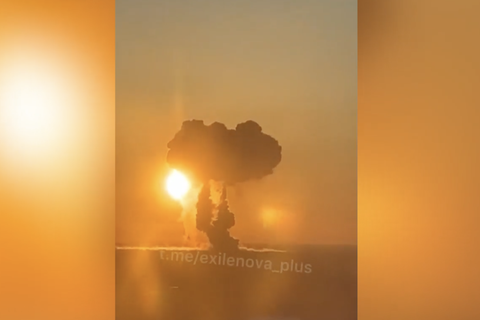 Ein Drohnenangriff auf das russische Engels führt zu einer Explosion