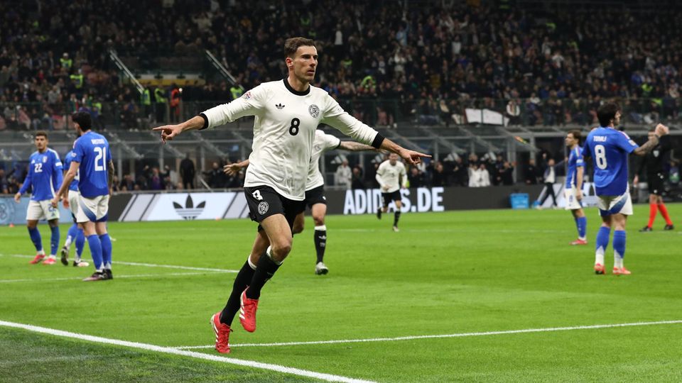 Leon Goretzka jubelt nach seinem Siegtreffer im Nations League-Spiel gegen Italien