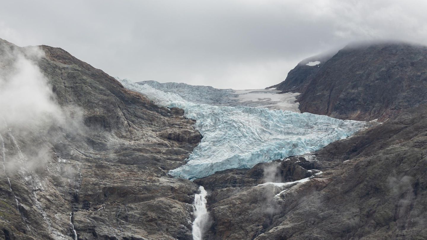 Schmelzende Gletscher in den Schweizer Alpen
