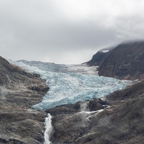 Schmelzende Gletscher in den Schweizer Alpen