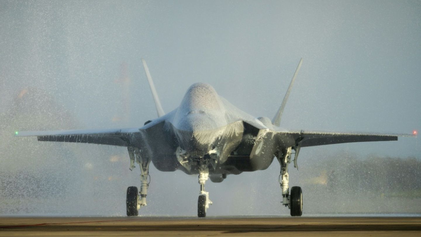Ein F35 im niederländischen Leeuwarden
