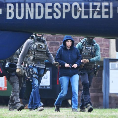 Im März 2024 wird Daniela Klette in Karlsruhe dem Ermittlungsrichter am Bundesgerichtshof (BGH) vorgeführt