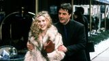 Sarah Jessica Parker im Pelzmantel zu Beginn von "Sex and the City" mit Mr Big, gespielt von Chris Noth