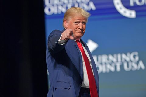 Seinen Wahlkampf hatte Donald Trump mit einem Versprechen an seine Anhänger begonnen: "Für diejenigen, denen Unrecht getan und die betrogen wurden, bin ich die Vergeltung"