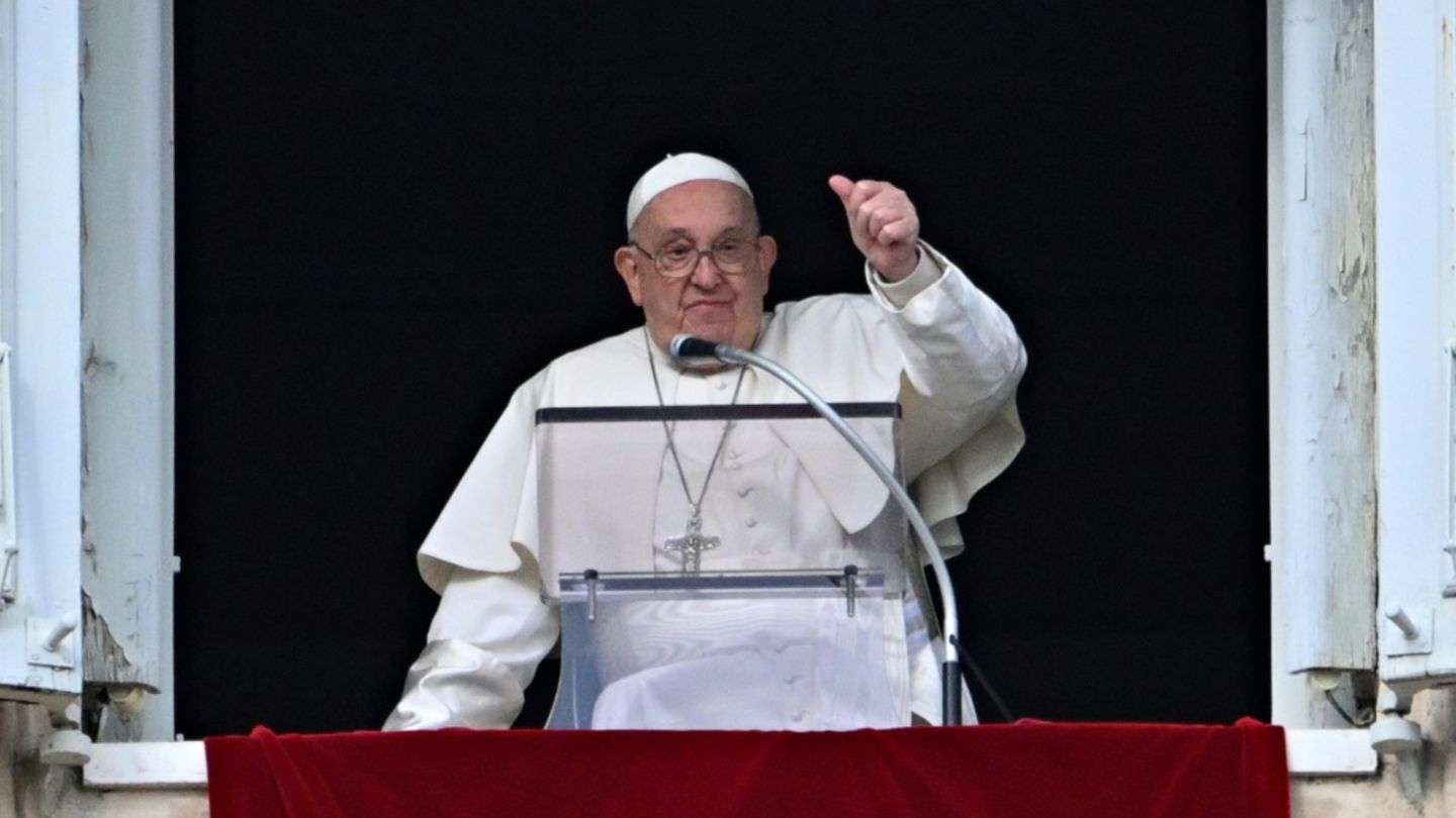 Papst Franziskus im Januar beim Angelus-Gebet in Rom