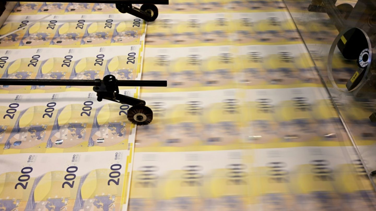 Produktion von 200-Euro-Scheinen