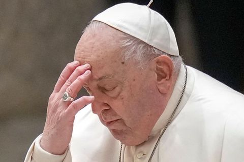 Papst Franziskus Anfang Februar bei einer Audienz, kurz bevor er ins Krankenhaus eingeliert wurde