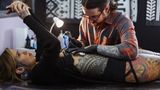 Wer ein Handy dabei hat und sich die Zeit damit vertreiben kann, ist im Vorteil