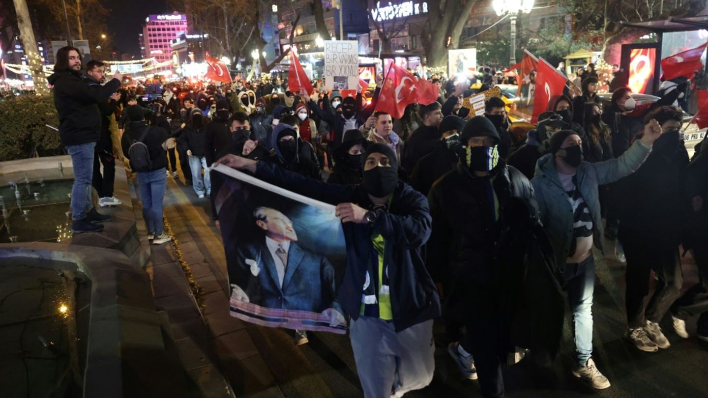 Proteste gegen Imamoglus Festnahme in Istanbul