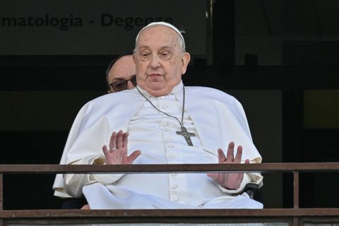 Papst Franziskus nach Klinikaufenthalt: Erster Auftritt im Video