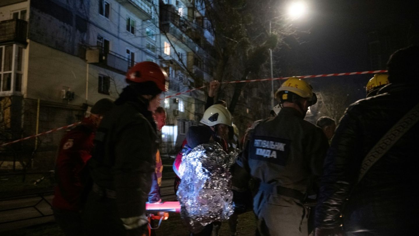 Evakuierung nach nächtlichem Drohnenangriff in Kiew