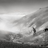 Wie die Zukunft der isländischen Bauern aussieht, sei ungewiss, schreibt Ragnar Axelsson. Aber sein Begleiter durch die Berge, ein Mann mit Namen Þórður Guðnason, habe ihm gesagt: "Was auch geschieht – die Berge werden an ihrem Platz bleiben."