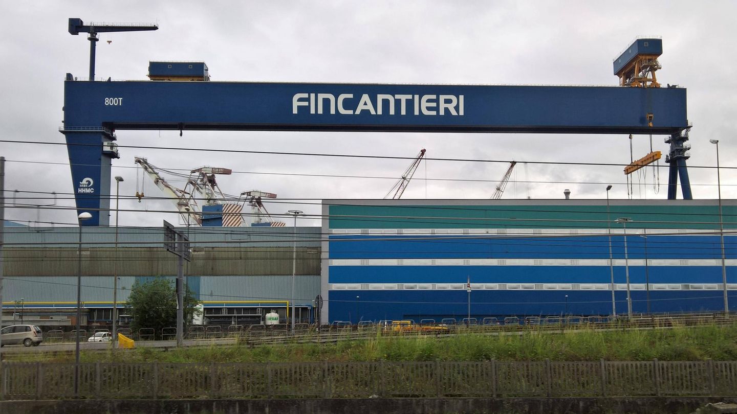 Die italienische Werft stellt neben Kreuzfahrtschiffen auch Kriegsschiffe her. Die Werftengruppe hatte immer wieder Interesse an der Thyssenkrupp-Marinetochter TKMS gezeigt.