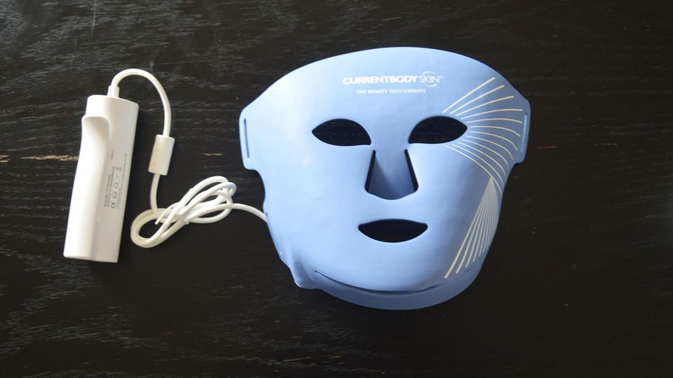 LED Lichttherapie Maske gegen Pickel und Unreinheiten