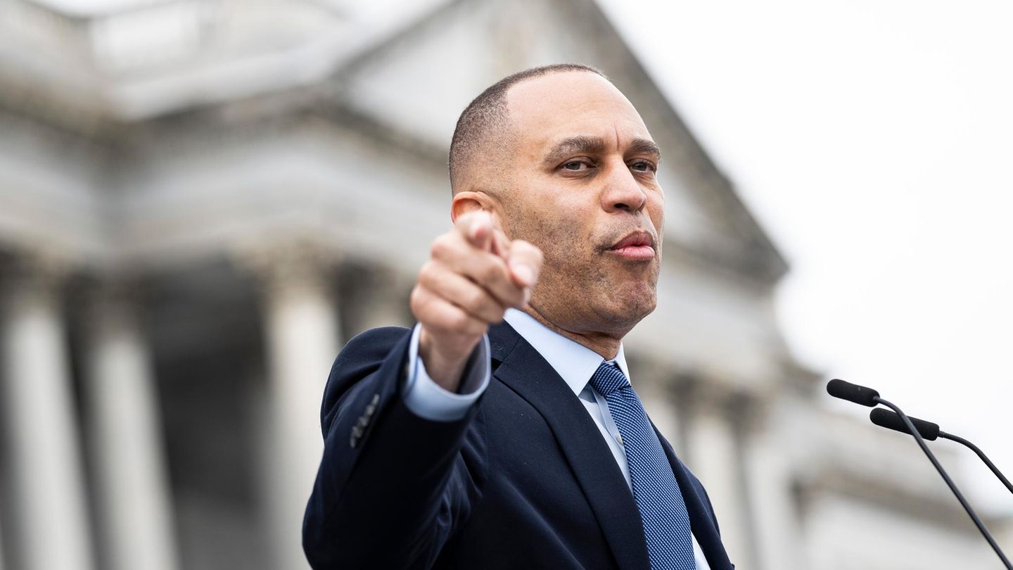 Hakeem Jeffries Hakeem Jeffries