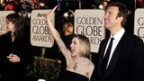 Sarah Jessica Parker in einem schulterfreien schwarzen Kleid bei den Golden Globes 2002