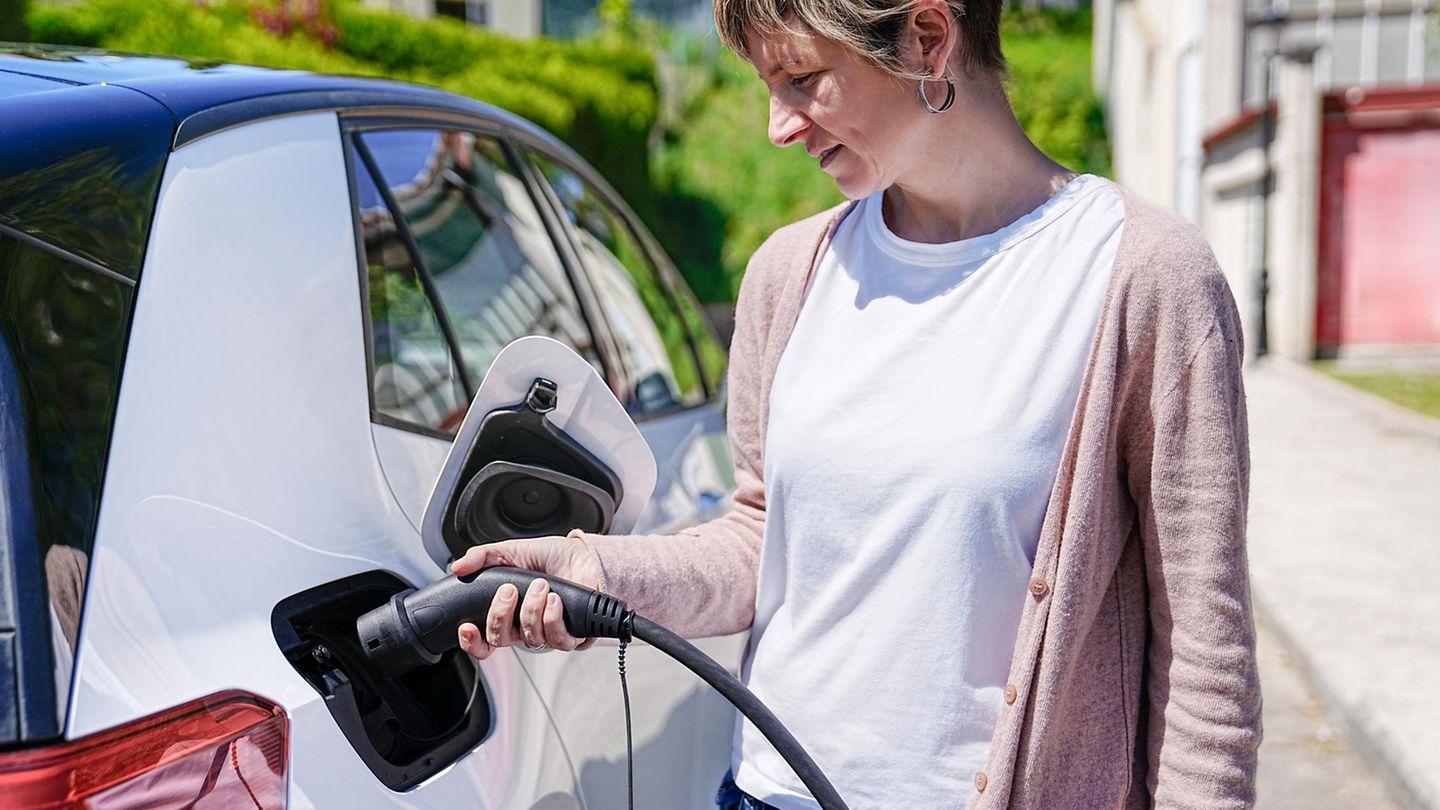 Business instead of refueling: E-cars are particularly worthwhile in these cities