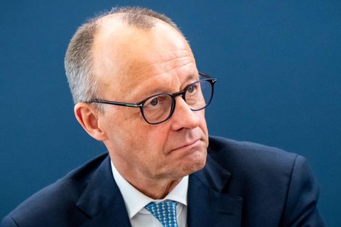 Die neu gewählten Abgeordneten ziehen schon morgen in den Plenarsaal ein. Warum alles Weitere sich jedoch verzögern könnte, sehen Sie im Video.