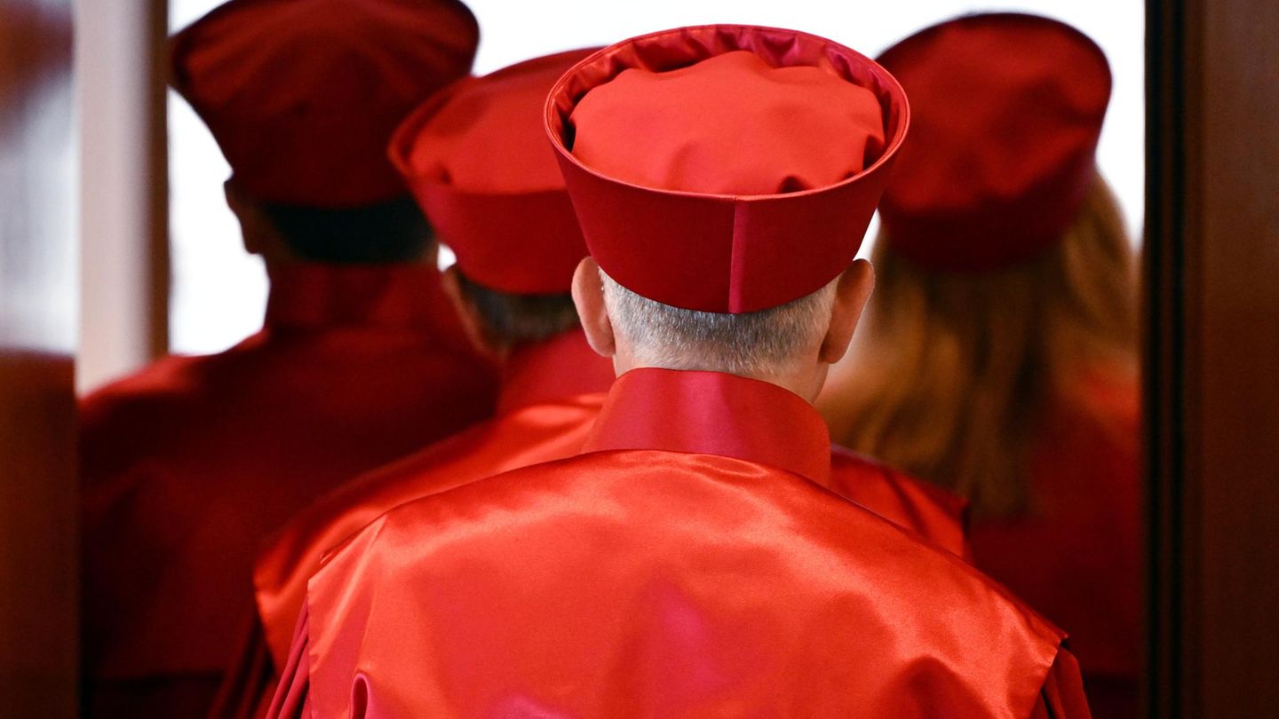 Richterinnen und Richter beim Bundesverfassungsgericht