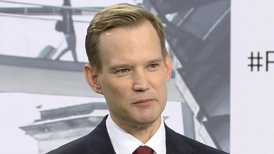 Vom Corona-Virologen zum Politiker: "Das Gefühl, Menschen wurde nicht zugehört" Während der Corona-Pandemie wurde Hendrik Streeck in Deutschland als Virologe bekannt. Nun ist er als Abgeordneter für die CDU in den neuen Bundestag eingezogen.