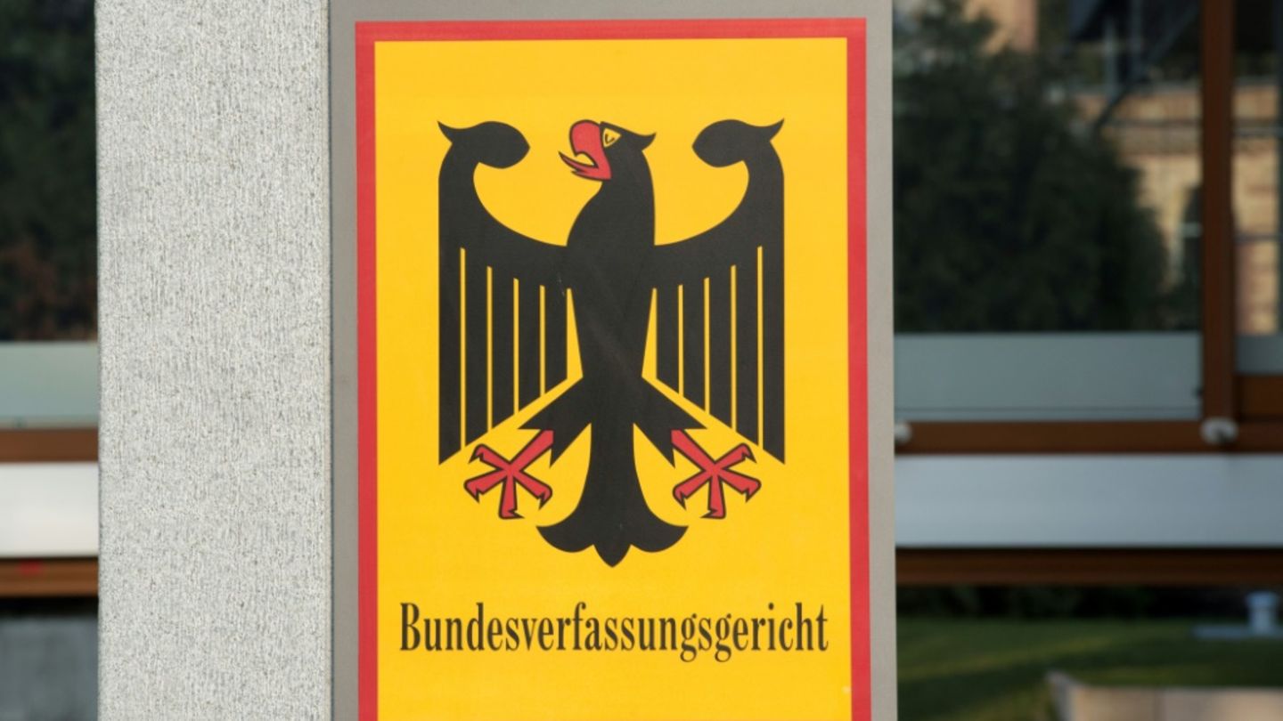 Eingang zu Bundesverfassungsgericht