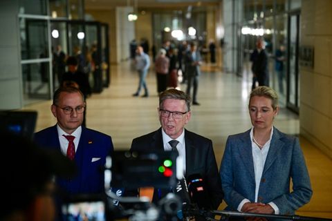 Chruopalla, Otten, Weidel