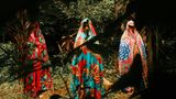 María Camila, Luisa und Noraisi Birry stehen am Grab ihrer Schwester Yadira,