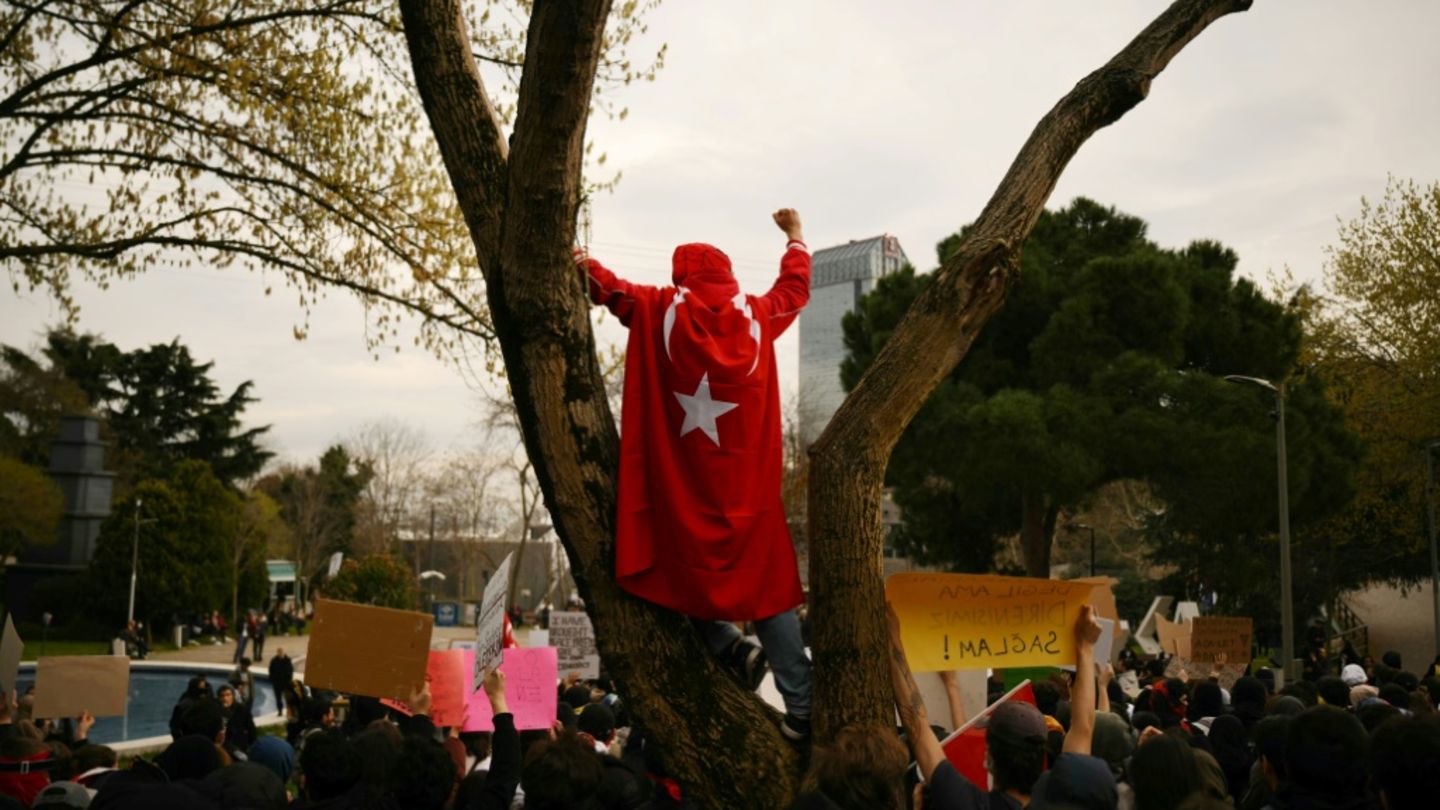 Anhaltender Protest Anhaltender Protest