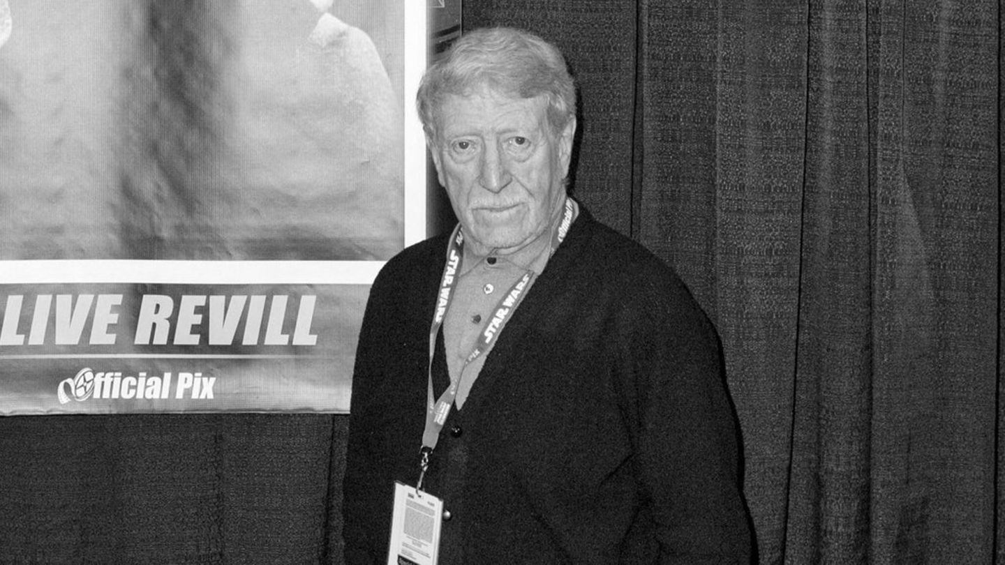 Clive Revill im Jahr 2015 in Anaheim.