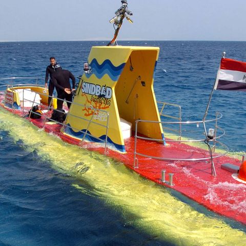 Ein Halbtaucher-Boot dieses Typs ist vor Hurghada gesunken